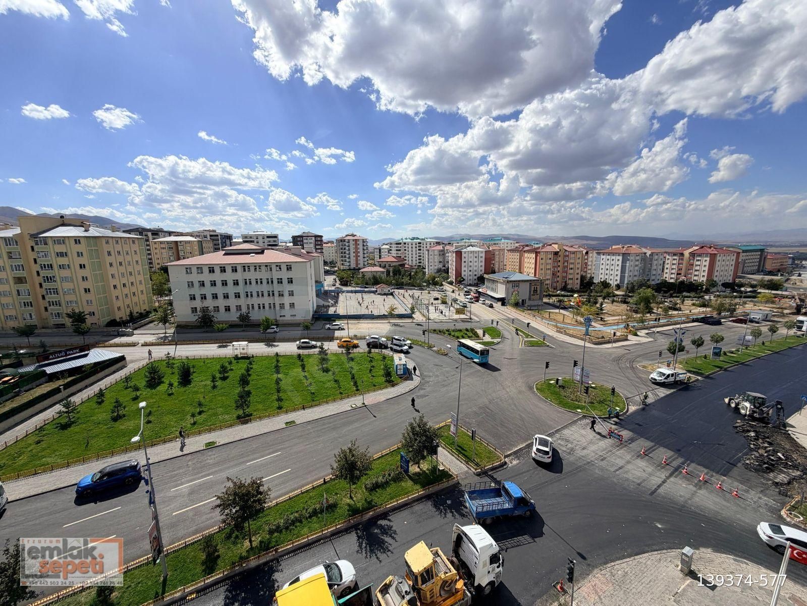 YILDIZKENT ANA BULVARDA SATILIK LÜKS 4+1 DAİRE