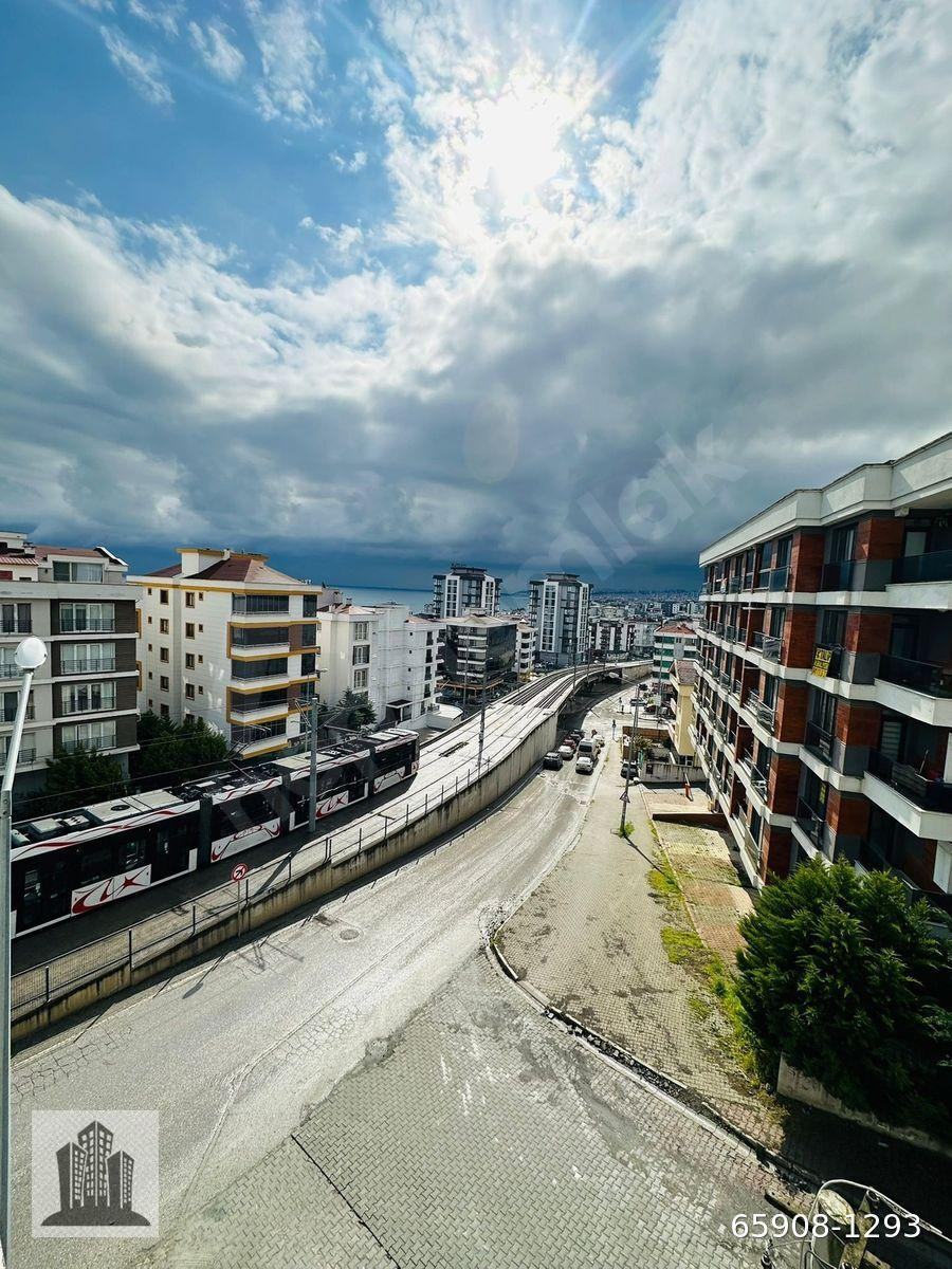 BORSA GM Murat SEÇGİN'den Tramvaya Cephe Deniz Manzaralı 1+1
