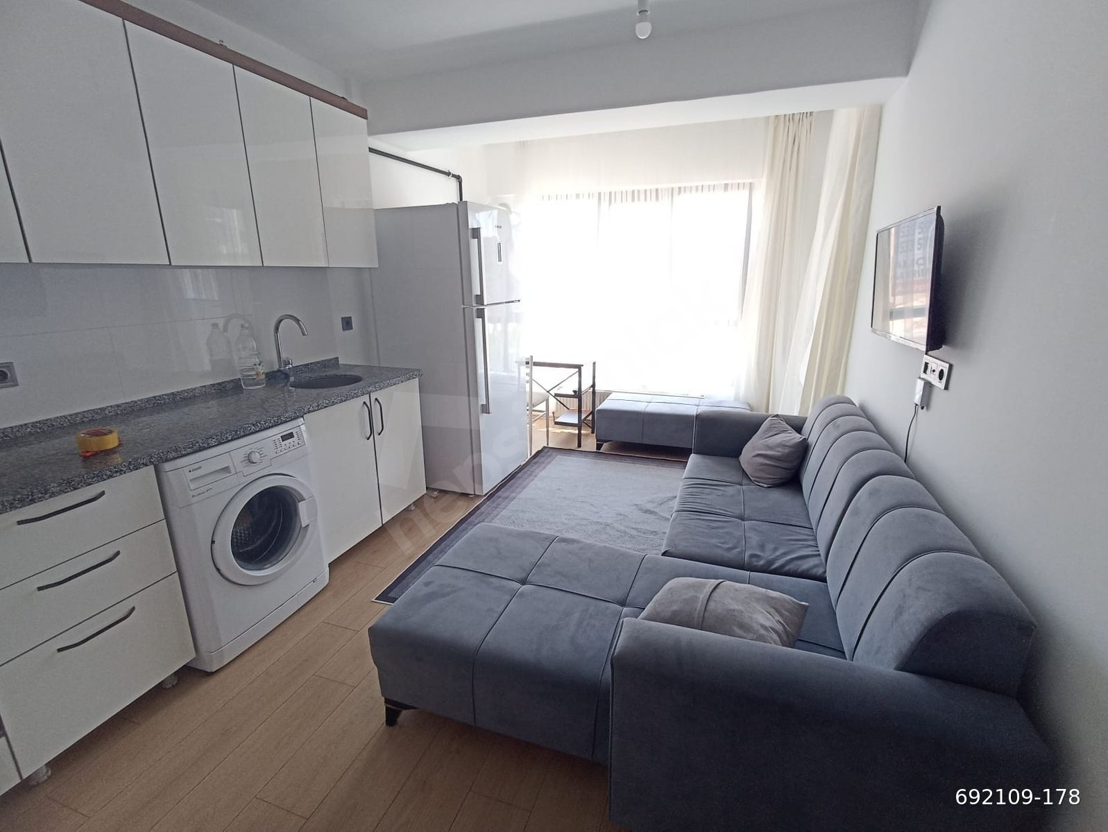 Alıcılar Gayrimenkul'den Eşyalı Kiralık Lüks 1+1 Daire