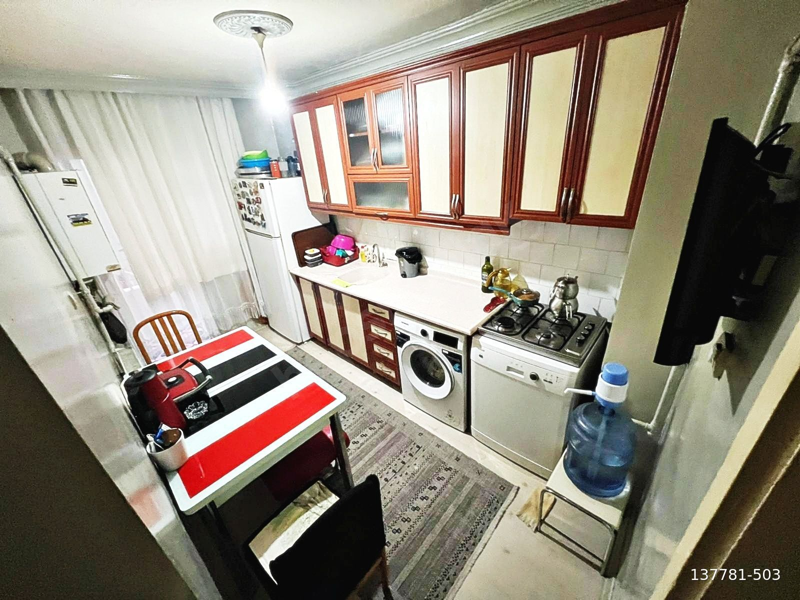 AKŞEMSETTİN MH'DE 3+1 ARA KATTA FIRSAT DAİRE!!!