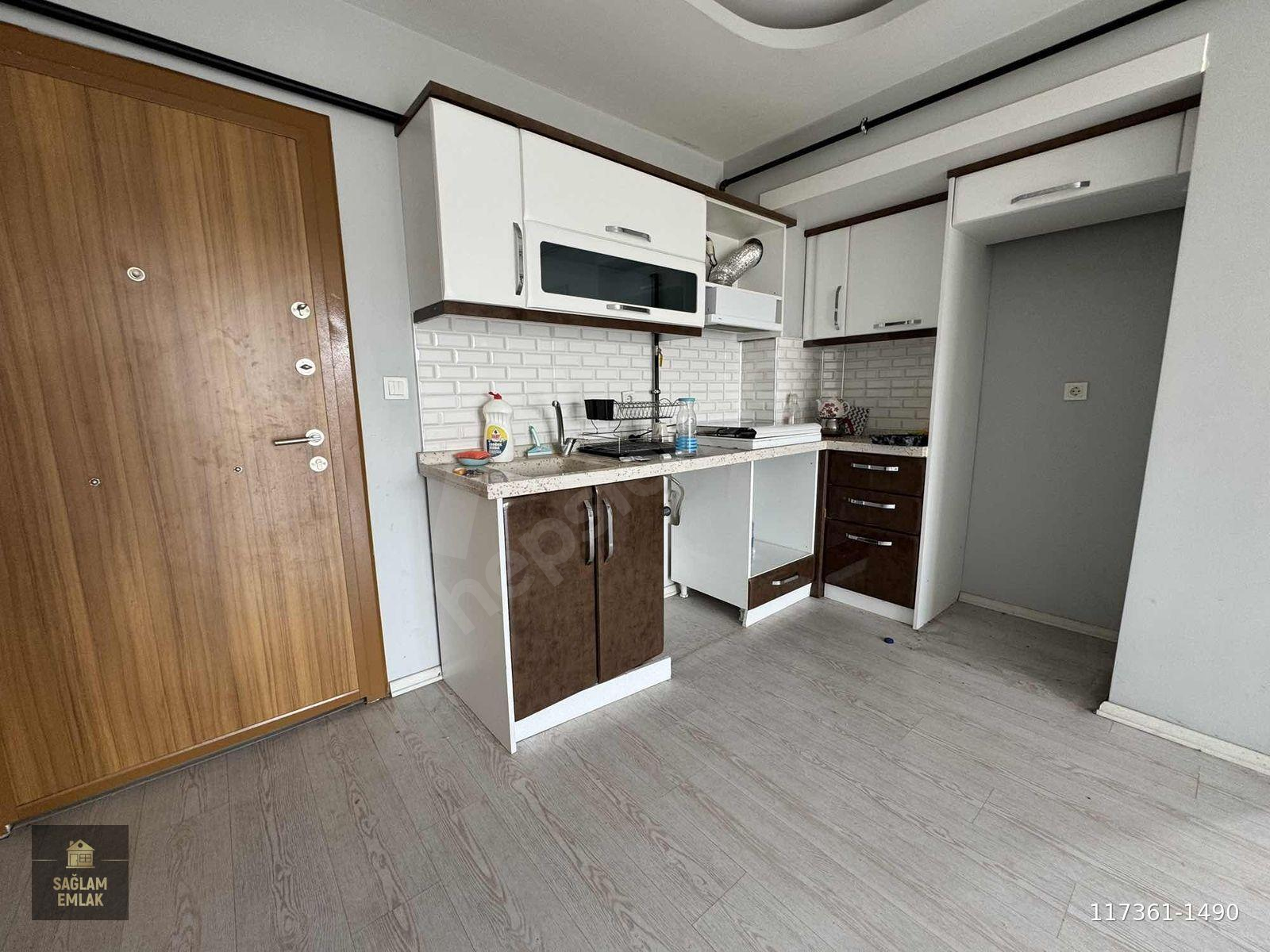 SAĞLAM EMLAKTAN EN ÜST KATTA 1+1 ASANSÖRLÜ KİRALIK DAİRE