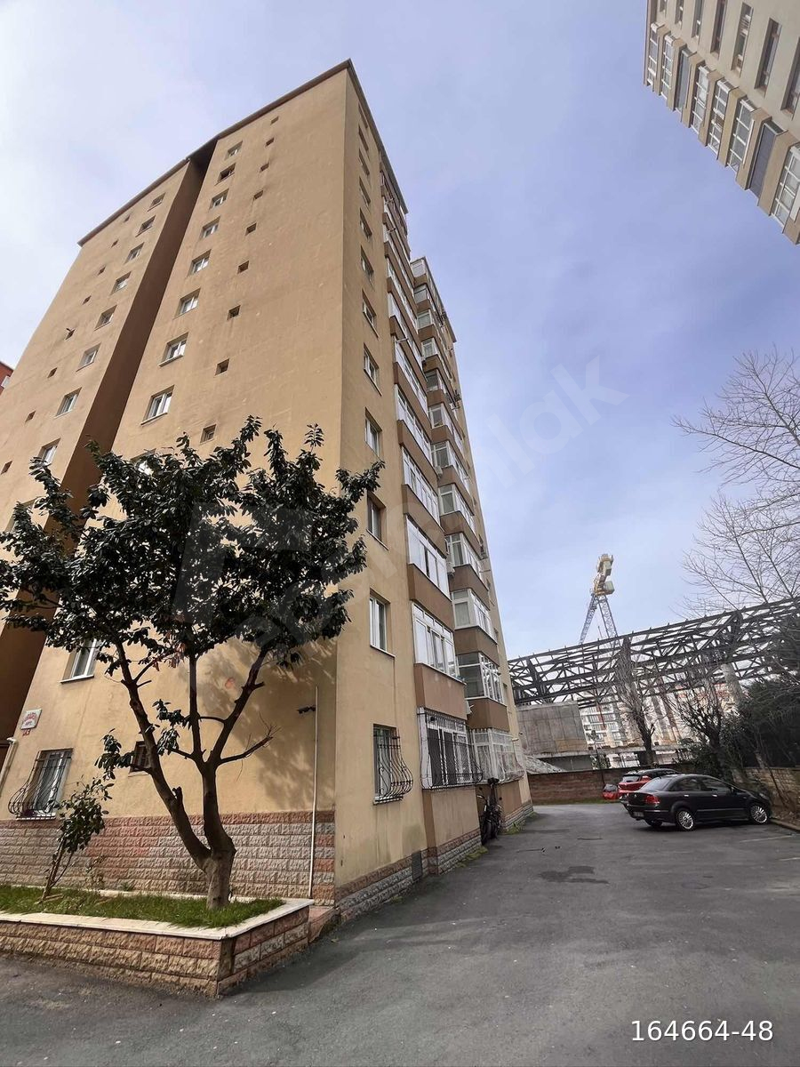 Ataşehir İçerenköyde Fırsat 2+1 Daire