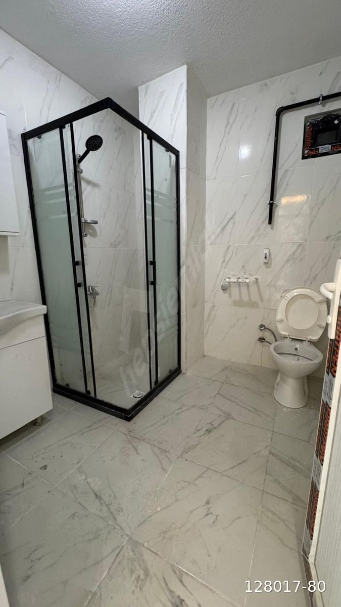 MEYDAN EMLAKTAN ARNOVUTKÖY KARLI BAYIRDA SIFIR KİRALIK DAİRE
