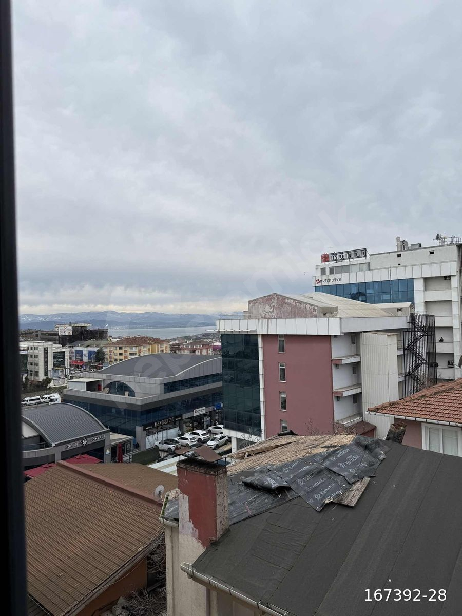 GEBZE ÇARŞIDA SATILIK 3+1 DENİZ MANZARALI DAİRE