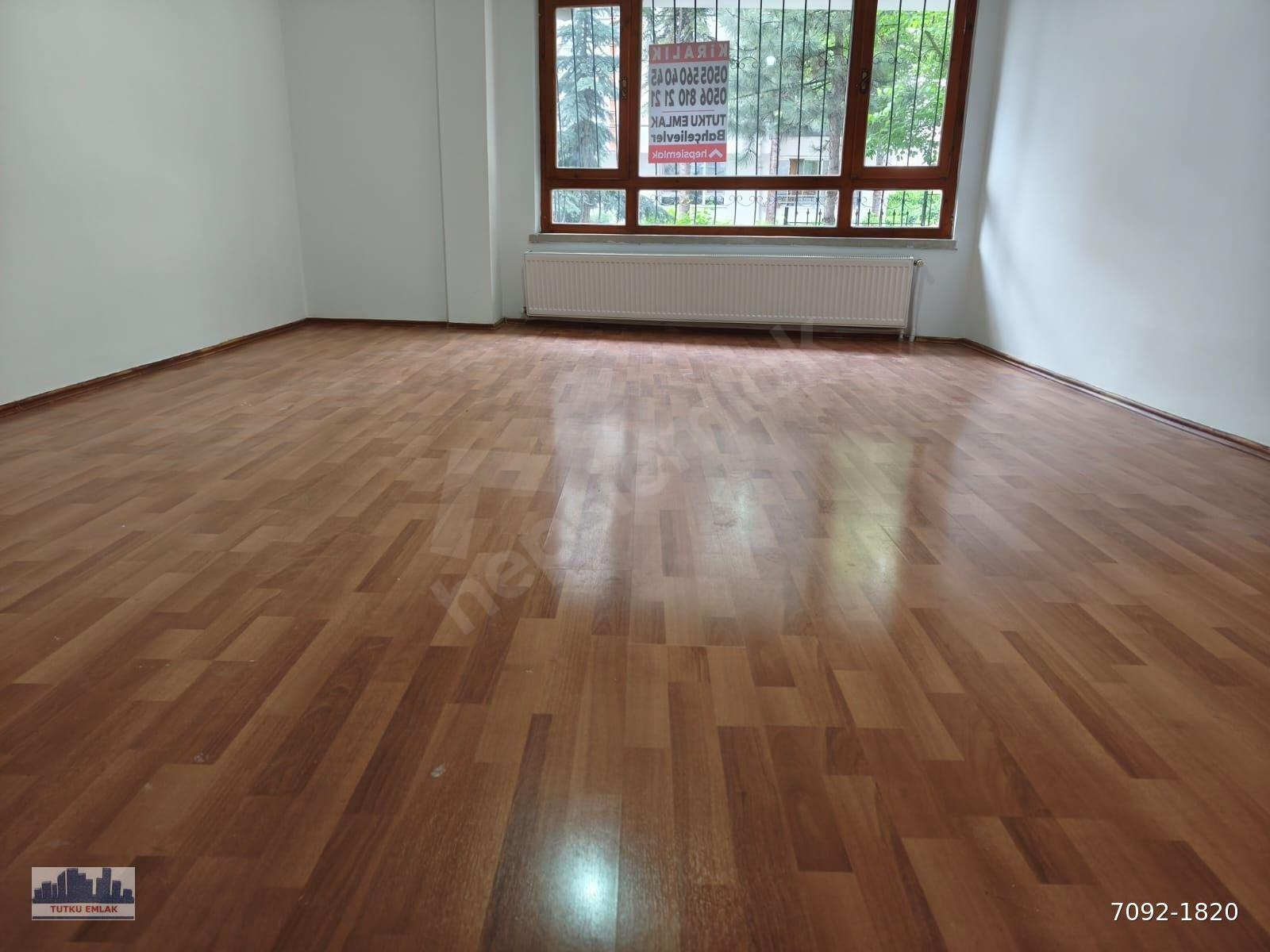 TUTKUDAN MAMAKTA ANADOLU CADDESİ ÜZERİNDE 2+1 GİRİŞ ÖN CEPHE KOMBİLİ KİRALIK DAİRE