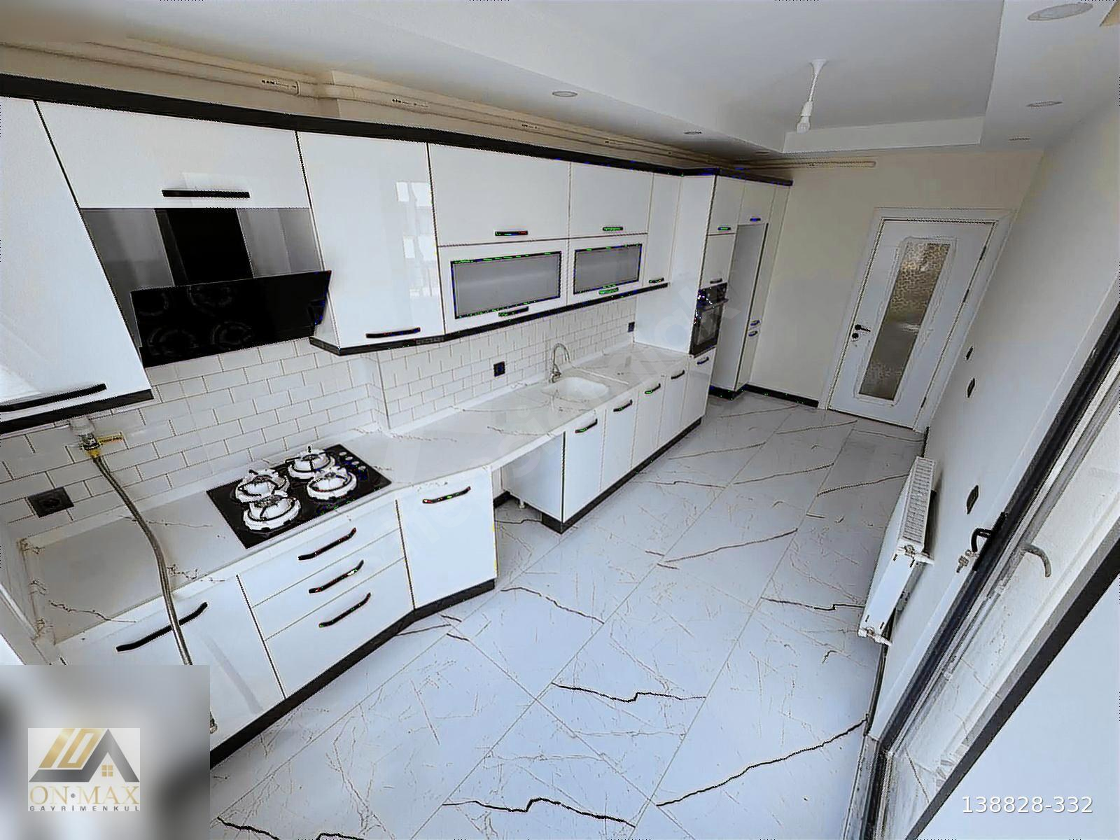 ONMAX BURHANİYE MERKEZ'DE SATILIK SIFIR 2+1 100 M2 ARA KAT DAİRE