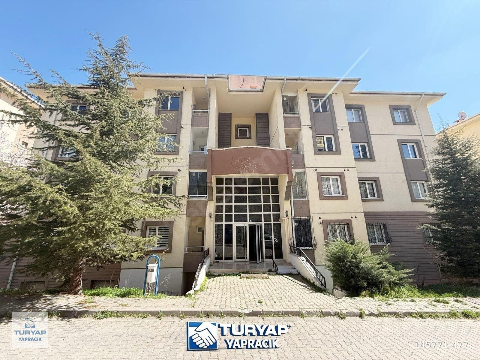 TURYAP YAPRACIK 'tan TURKUAZ 'da Y Tipi Katta 3+1 Satılık Daire