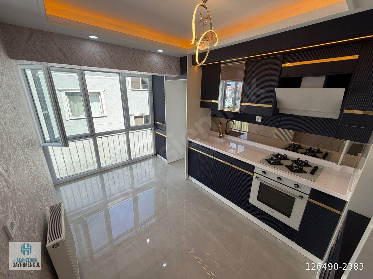 PLEVNE MAH'DE CADDE ÜZERİ ARA KATTA ULTRA LÜKS YAPILI DAİRE....
