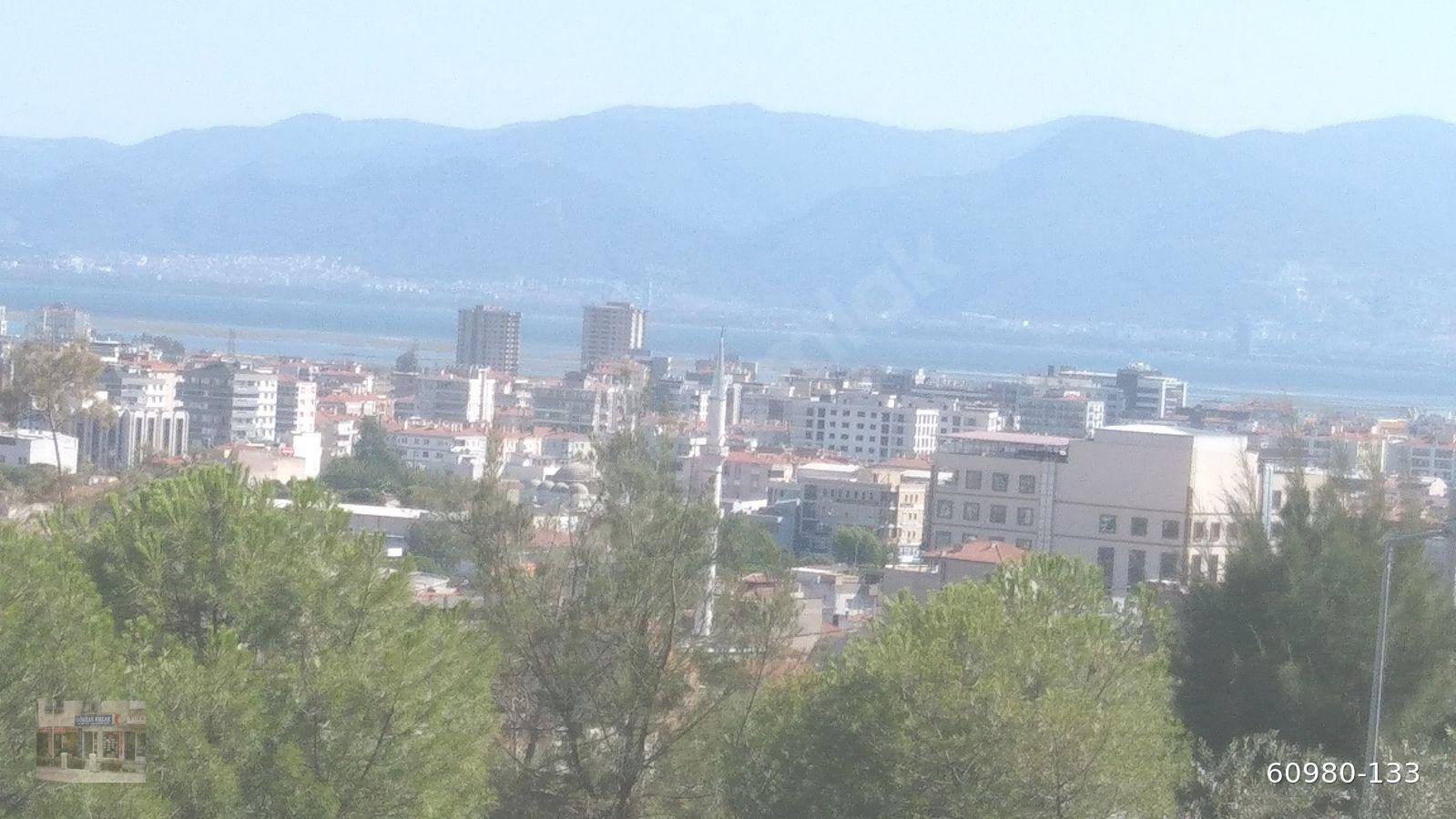 Çığlı Egekent Girişi ÇİĞLİ 5 DAKKA İçi YAPILI 3+1 108 m2 Doğalgaz Deniz Manzaralı