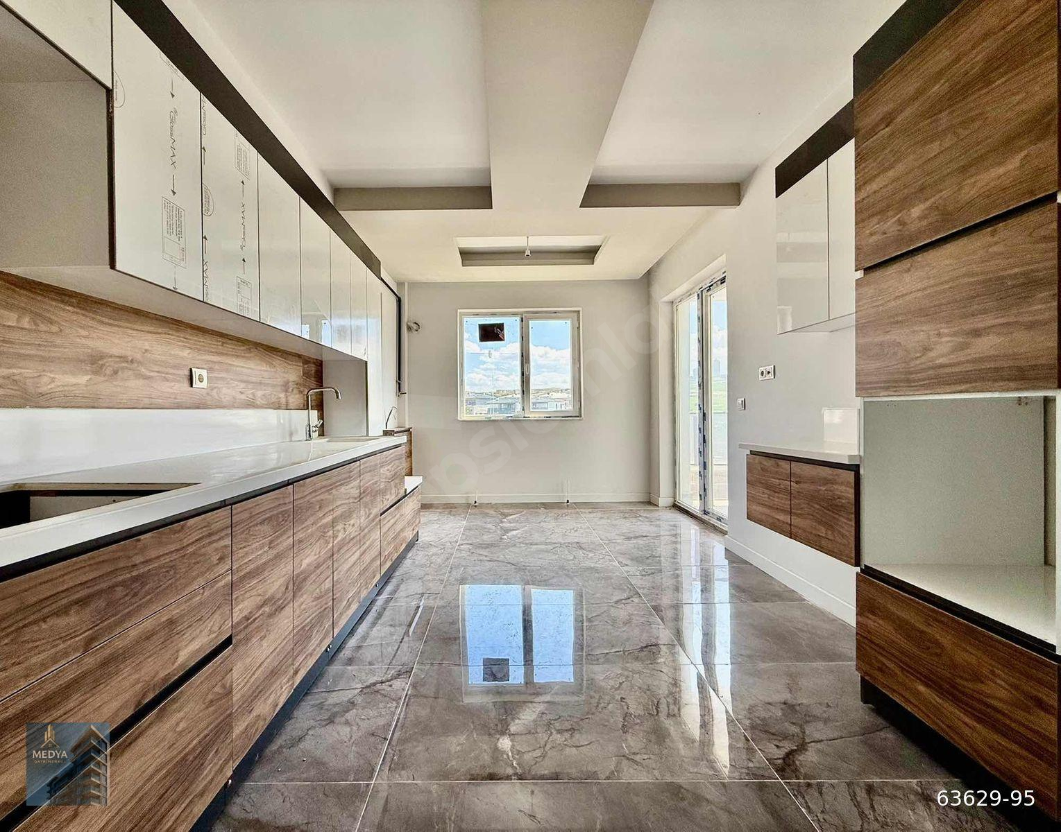 MEDYA GAYRİMENKULDEN AYYILDIZ MAH. 3+1 140M2 SİTE İÇİ LÜKS DAİRE
