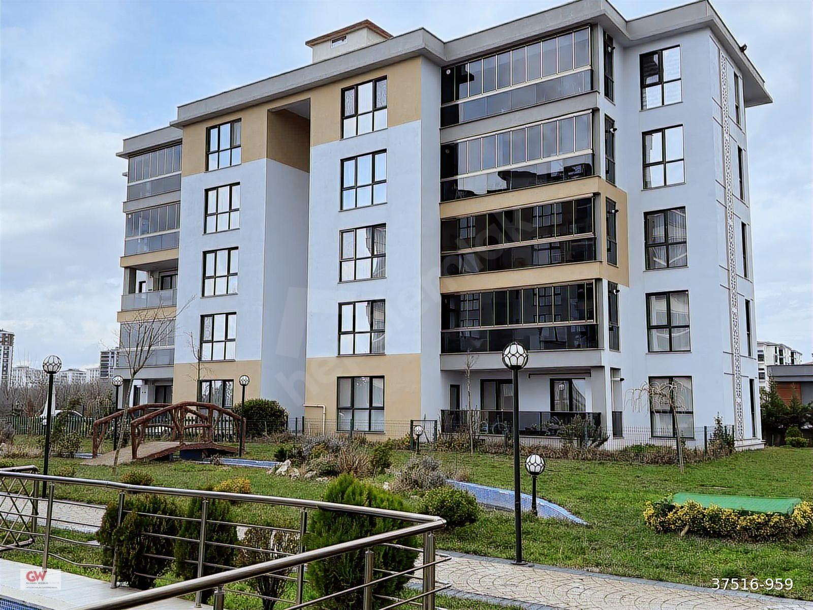 ÇERKEZKÖY TEPEDE SİTE İÇİNDE LÜKS KİRALIK 4+1 DAİRE