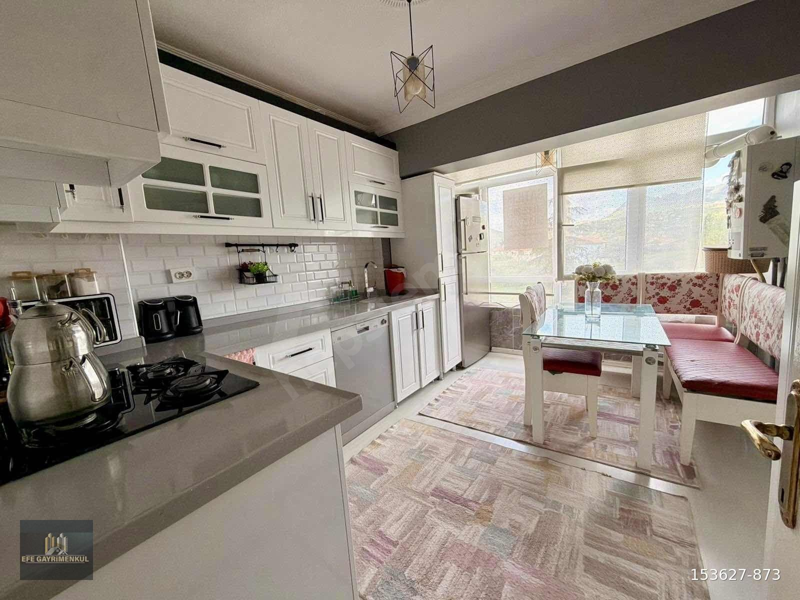 EFE GAYRİMENKUL'DEN CADDE DİBİ GENİŞ M² Lİ 3+1 MASRAFSIZ DAİRE..