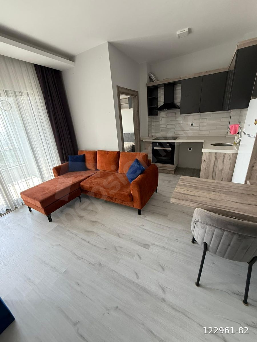 ESMEROĞLUNDAN YAŞAMKENTTE 2+1 KİRALIK EŞYALI TEMİZ DAİRE