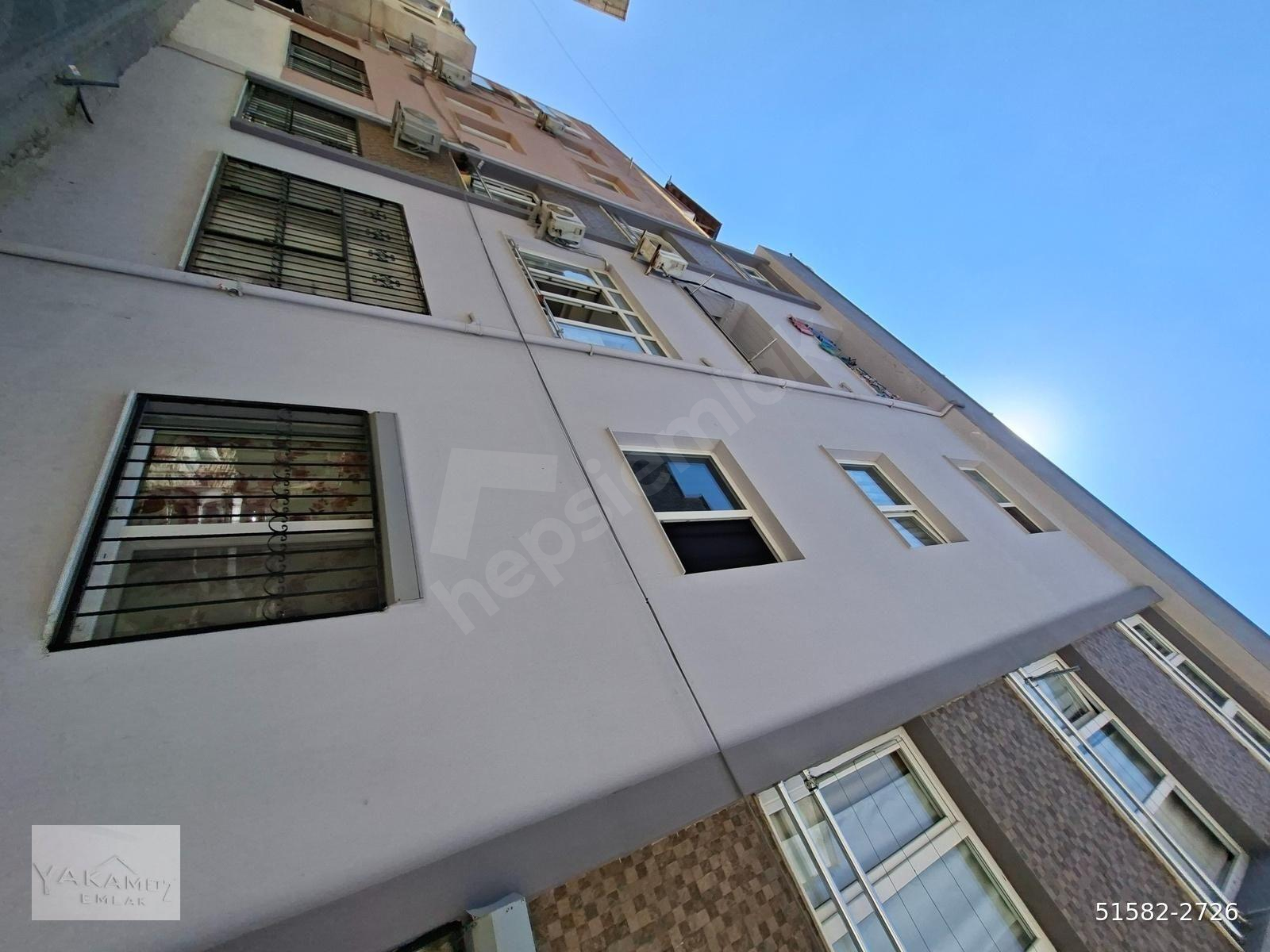 KUŞADASI MERKEZ TÜRKMEN MAHALLESİNDE ARAKAT GENİŞ DAİRE