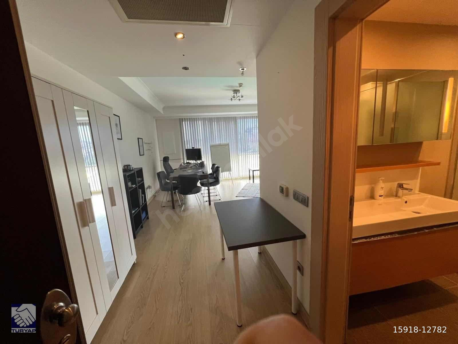 VARYAP MERİDİAN DA KONUT VE OFİSE UYGUN KİRALIK EŞYALI STÜDYO
