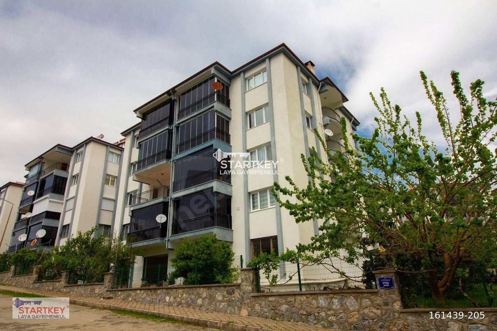 DAVUTLAR TOPLU KONUTLARDA GENİŞ VE FERAH 3+1 SATILIK DAİRE