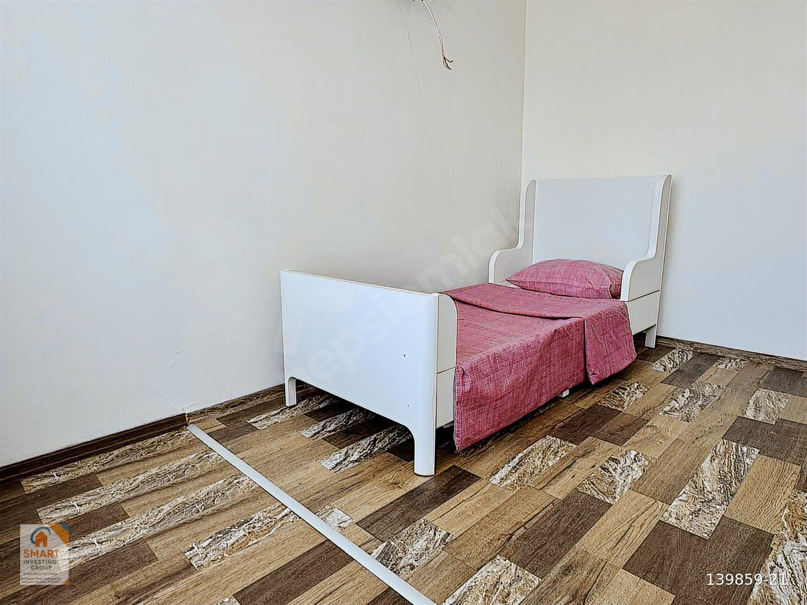 SATILIK ANTALYANIN EN CANLI CADDESİNDE YATIRIMLIK DAİRE