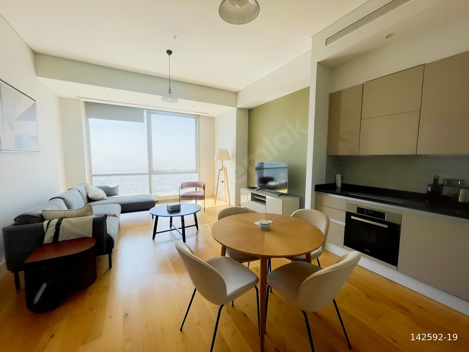 METROPOL İSTANBUL A BLOKTA 53. KAT KOMPLE ADALAR MANZARALI 2+1