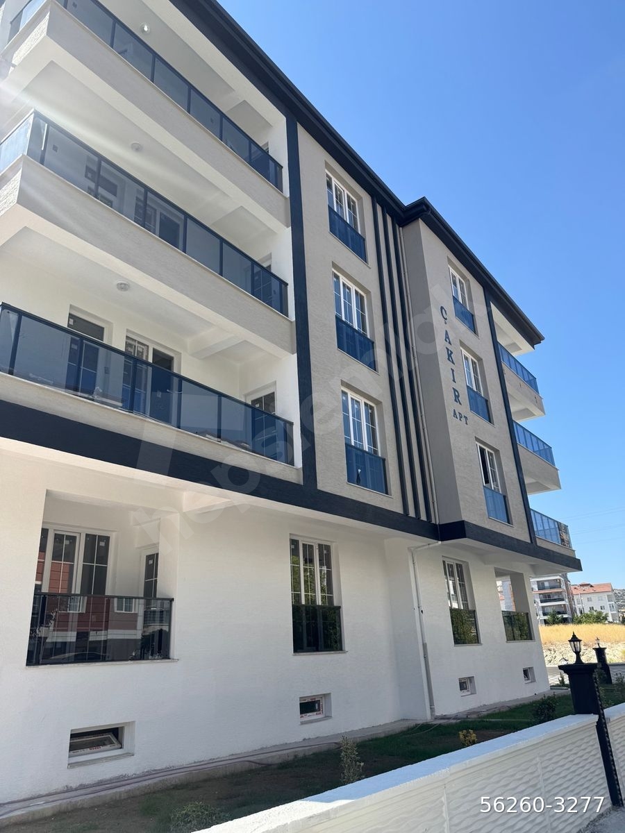 BURDUR MERKEZ ARMAĞAN İLCİ MAHALLESİNDE SATILIK EMSALSİZ LÜKS 3+1 SIFIR ARA KAT DAİRE
