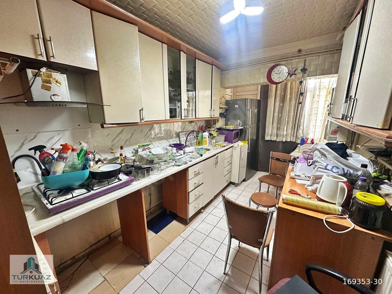 TURKUAZ'DAN TANDOĞAN MAH'DE CADDE ÜZERİ MERKEZE YAKIN 3+1 ARA KATTA FIRSAT DAİRE