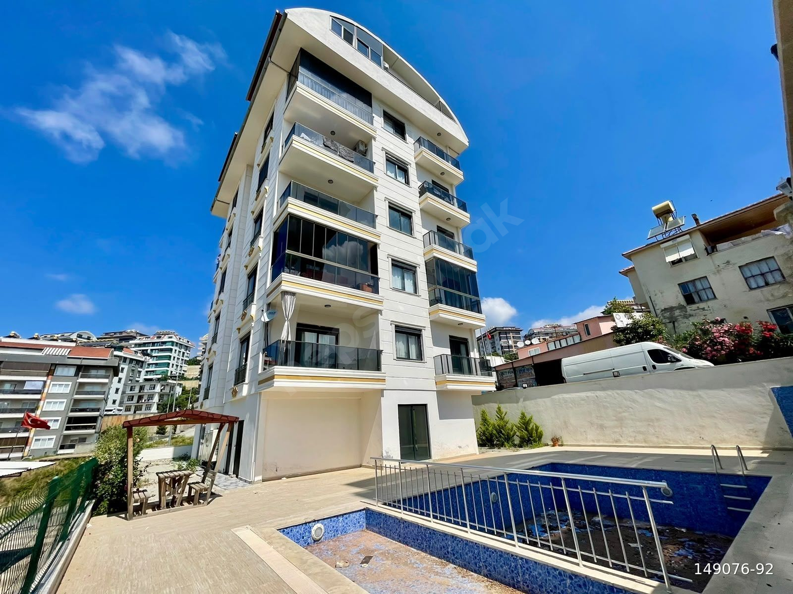 ALANYA ÇIPLAKLIDA SATILIK 2+1 SİTE İÇİ HAVUZLU SIFIR DAİRE