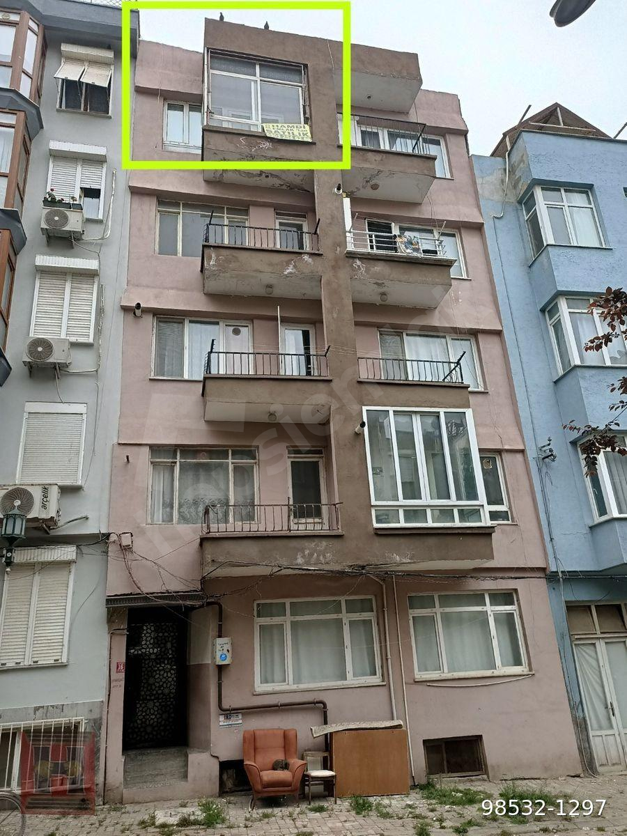 HAMDİ EMLAKTAN YALI MAH.DE SAHİLE 25 M.MESAFEDE EŞYALI 1+1 DAİRE