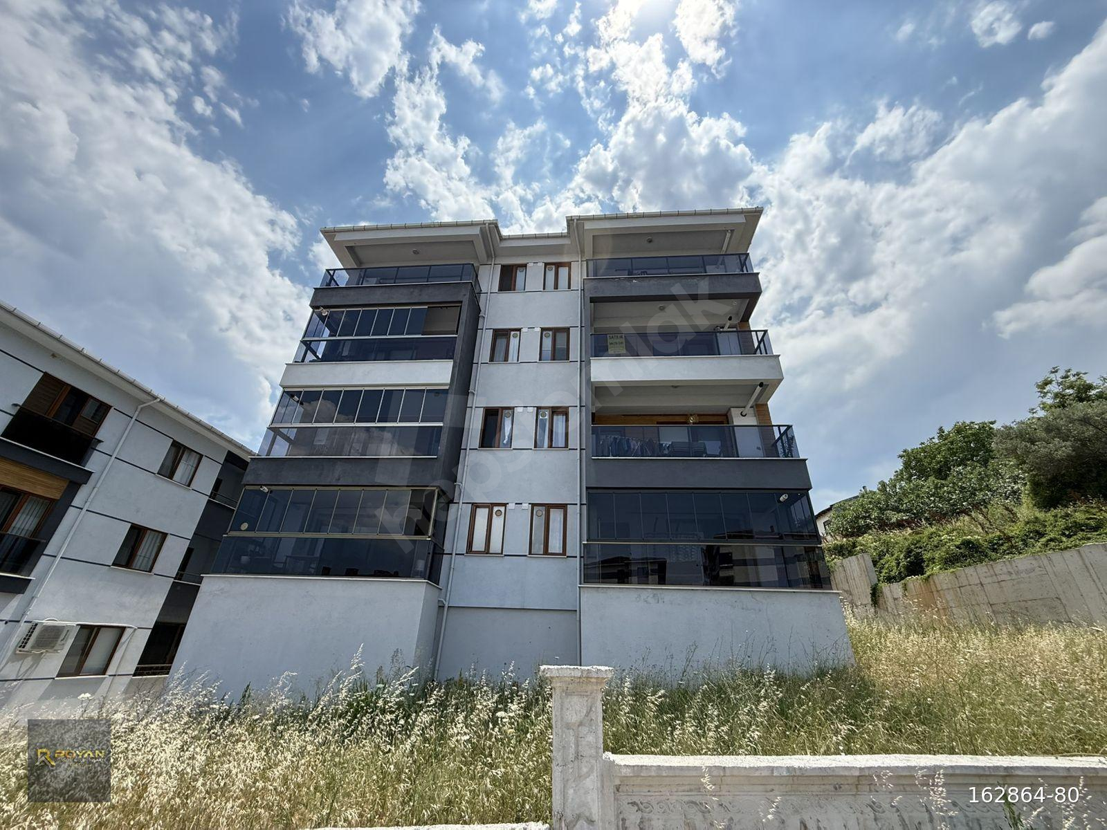 HAMDİBEY MAHHALESİ ADAPARK EVLERİNDE SATILIK 2+1 ARA KAT ASANSÖRLÜ BAHÇELİ NİZAM