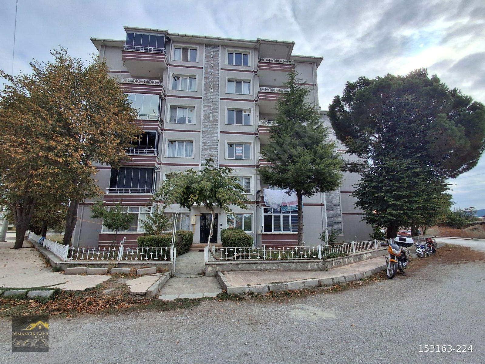 OSMANCIK KOYUNBABA BLOKLARINDA ÇİFT BALKONLU 2.KAT. GENİŞ 3+1 DAİRE