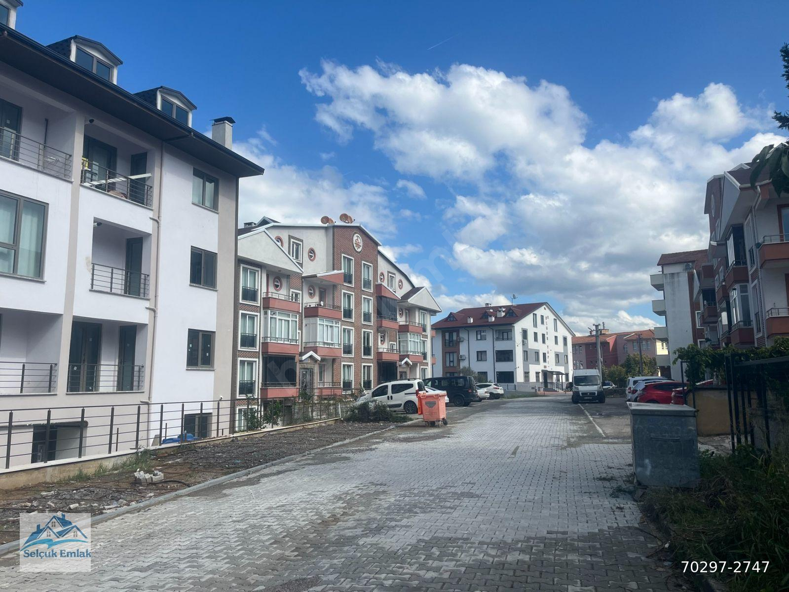 Karamürselde Okullar Bölgesinde,Yeni Binada,2+1,Ara Kat
