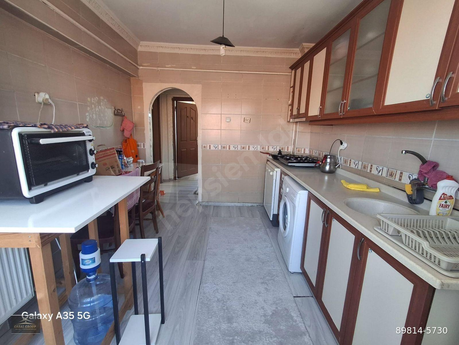 DEMETLALE'DE GEZ-AL'DAN MANTOLAMALI CADDE YAKINI ÖĞRENCİYE BEKARA