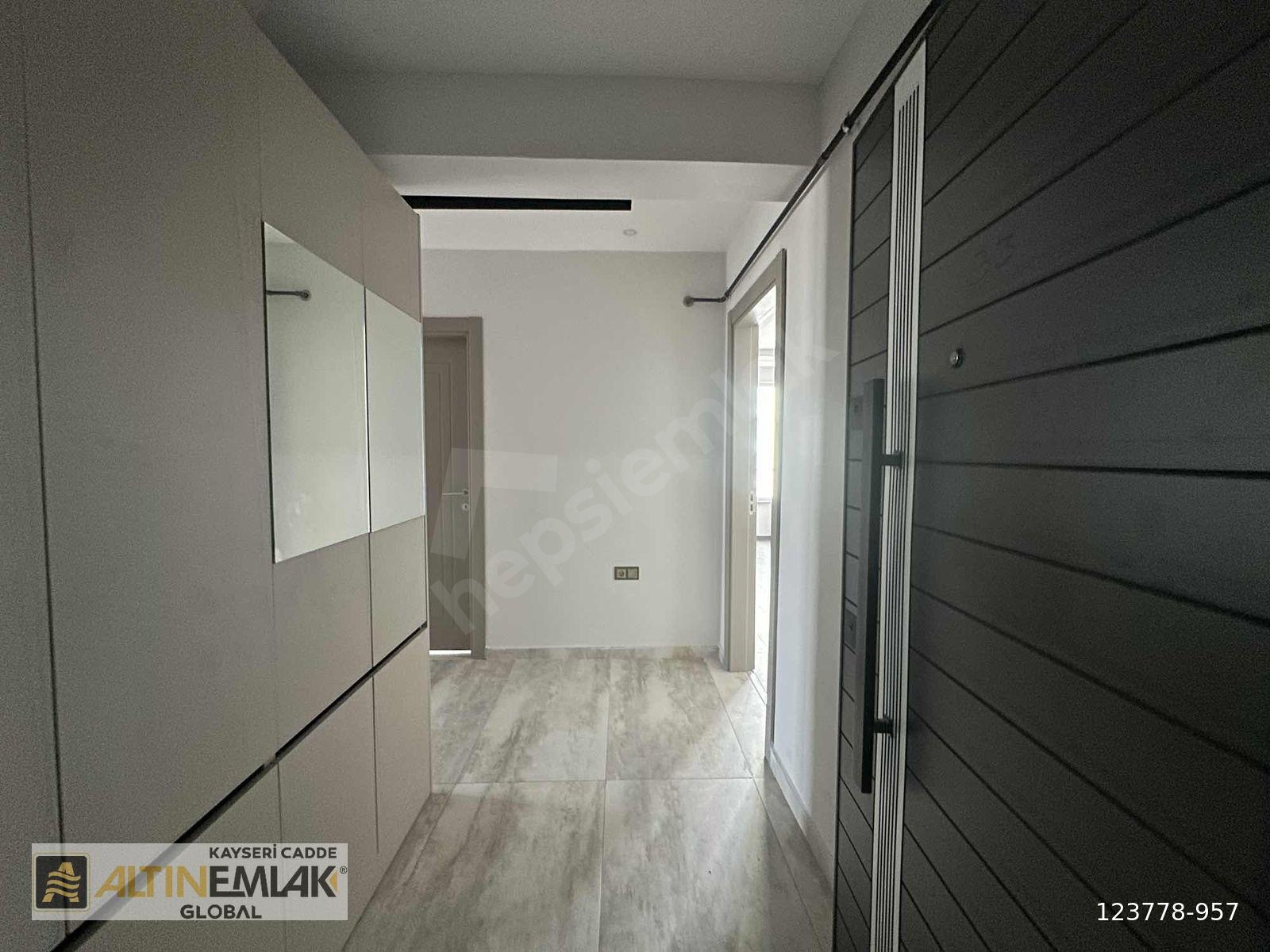 TALAS KİÇİKÖY MAH. KIŞ BAHÇELİ ARA KAT SATILIK LUX 3.5+1 DAİRE