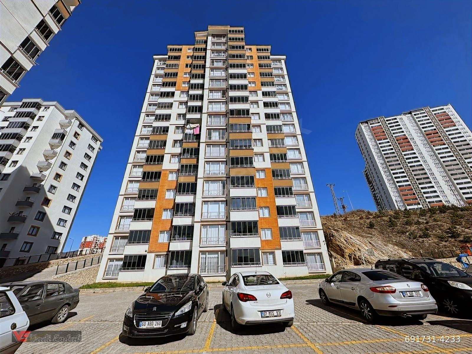 VADİ EMLAK'TAN TOPÇAM MAHALLESİNDE 3+1 SATILIK DAİRE