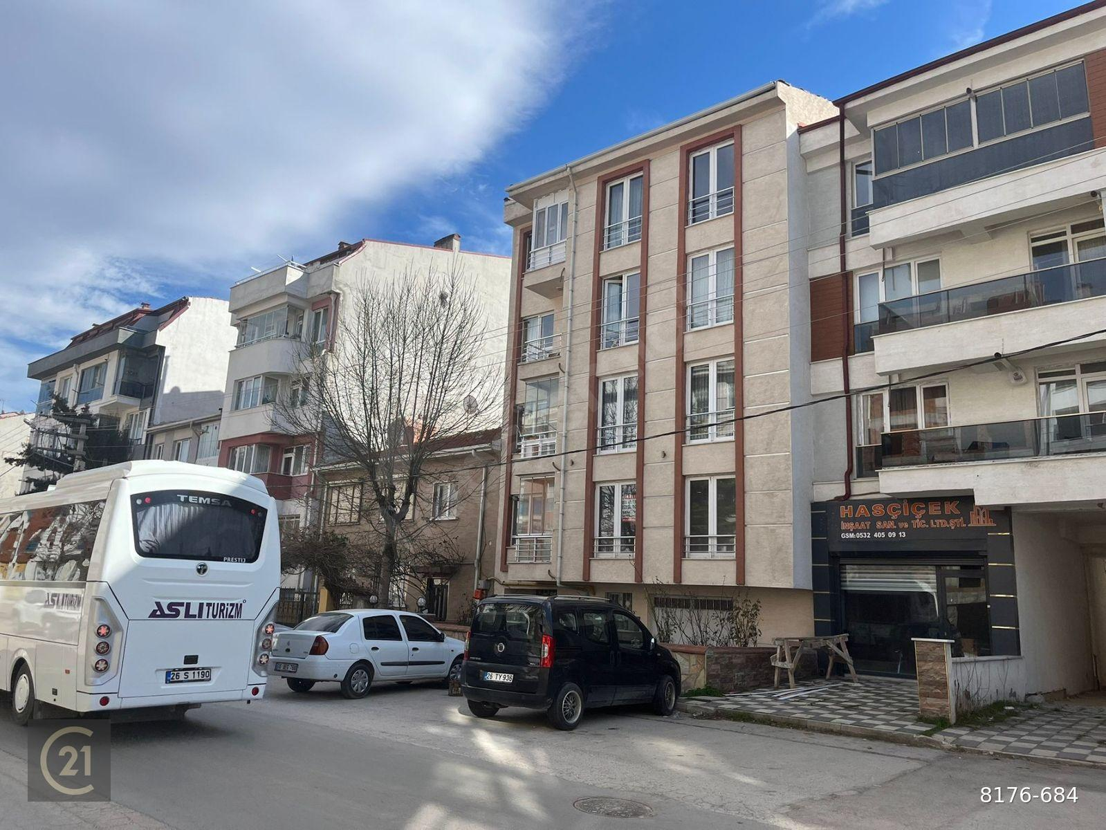 CENTURY21 VİZYONDAN ESENLİ CADDESİNDE 1+1 EŞYALI KİRALIK DAİRE