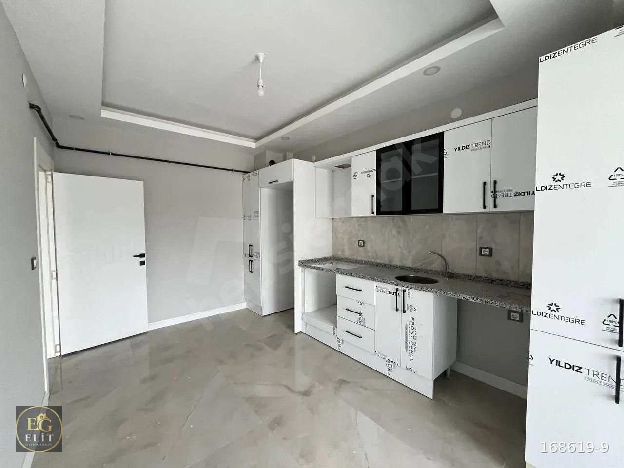 İBRAHİMAĞA MAH. ÇARŞI MERKEZDE SATILIK LÜX DAİRE