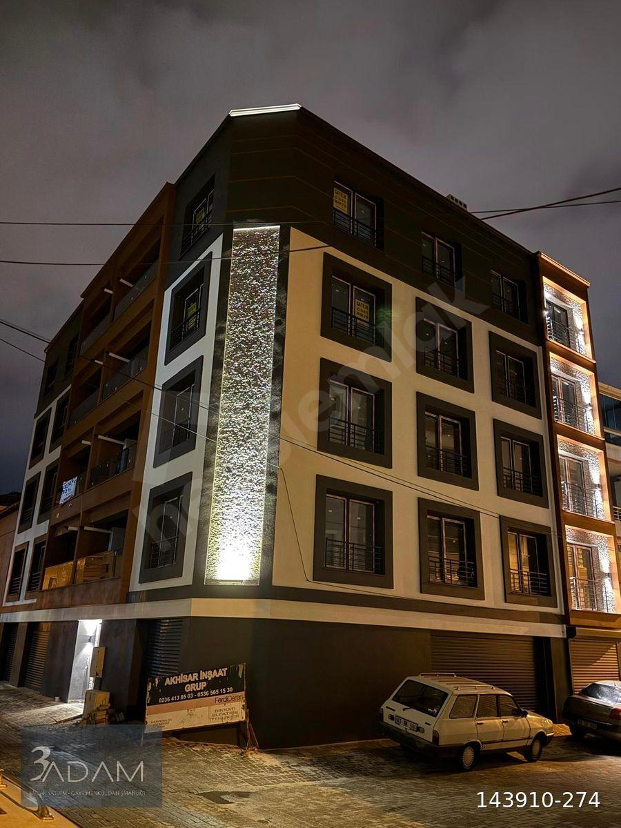 3 ADAM EMLAKTAN ULUCAMİ MH PALMİYE SK SATILIK KÖŞE 3+1 DAİRE