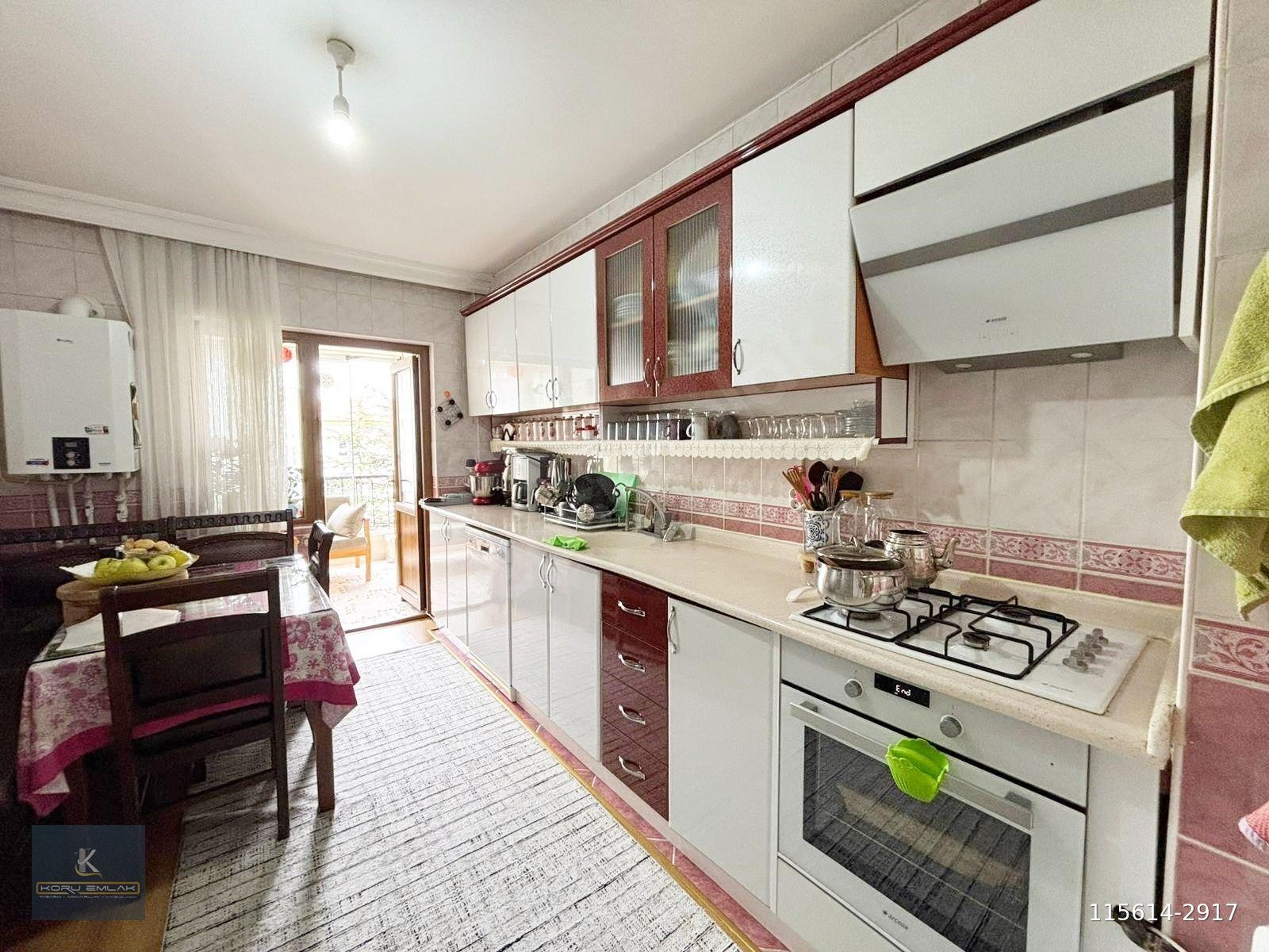 SEVAL CADDESİNDE ARA KATTA 165 m2 E.BANYOLU 4+1 FIRSAT DAİRE