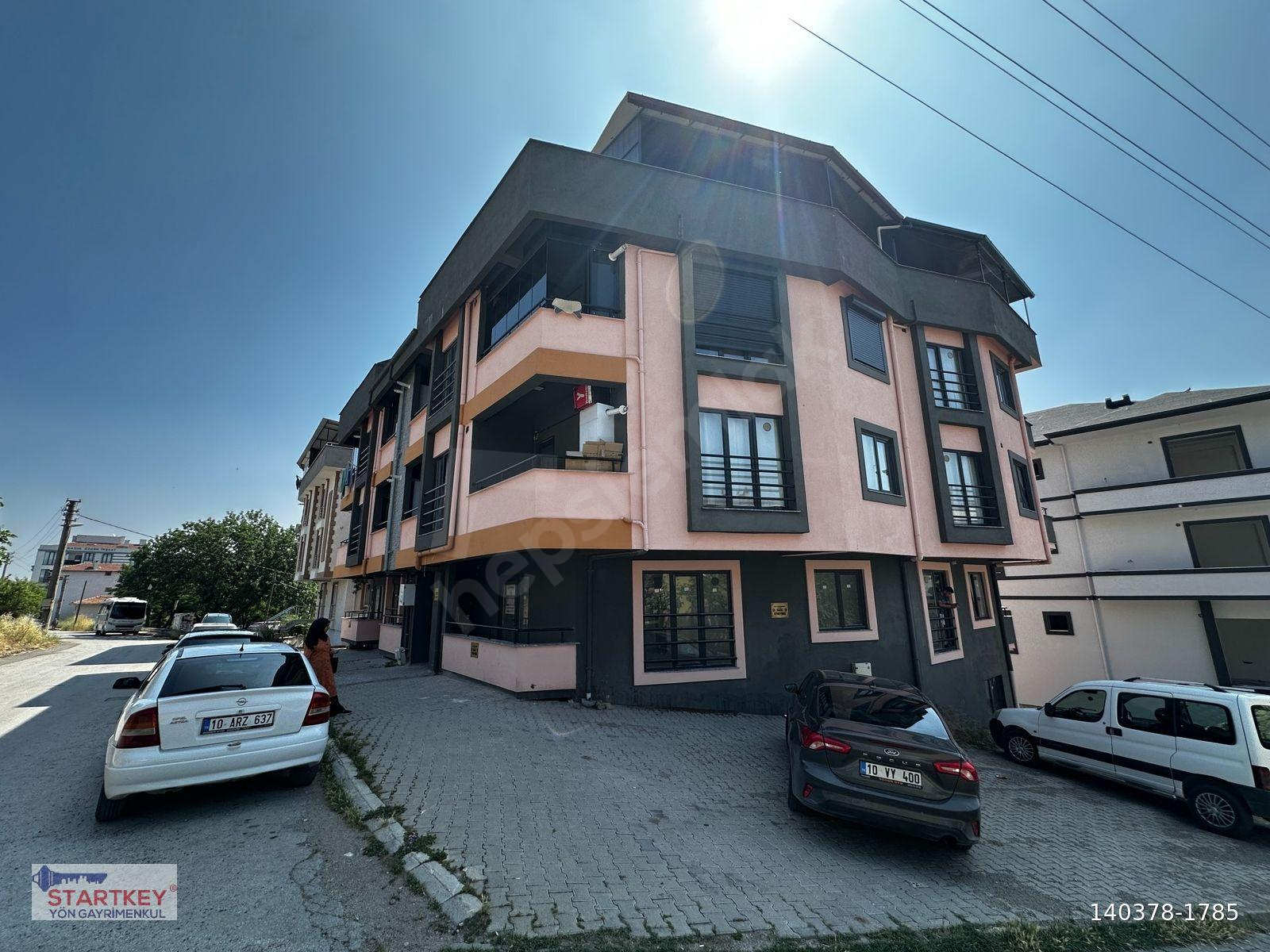 DİNKÇİLER'DE EŞYALI KİRALIK 1+1 DAİRE