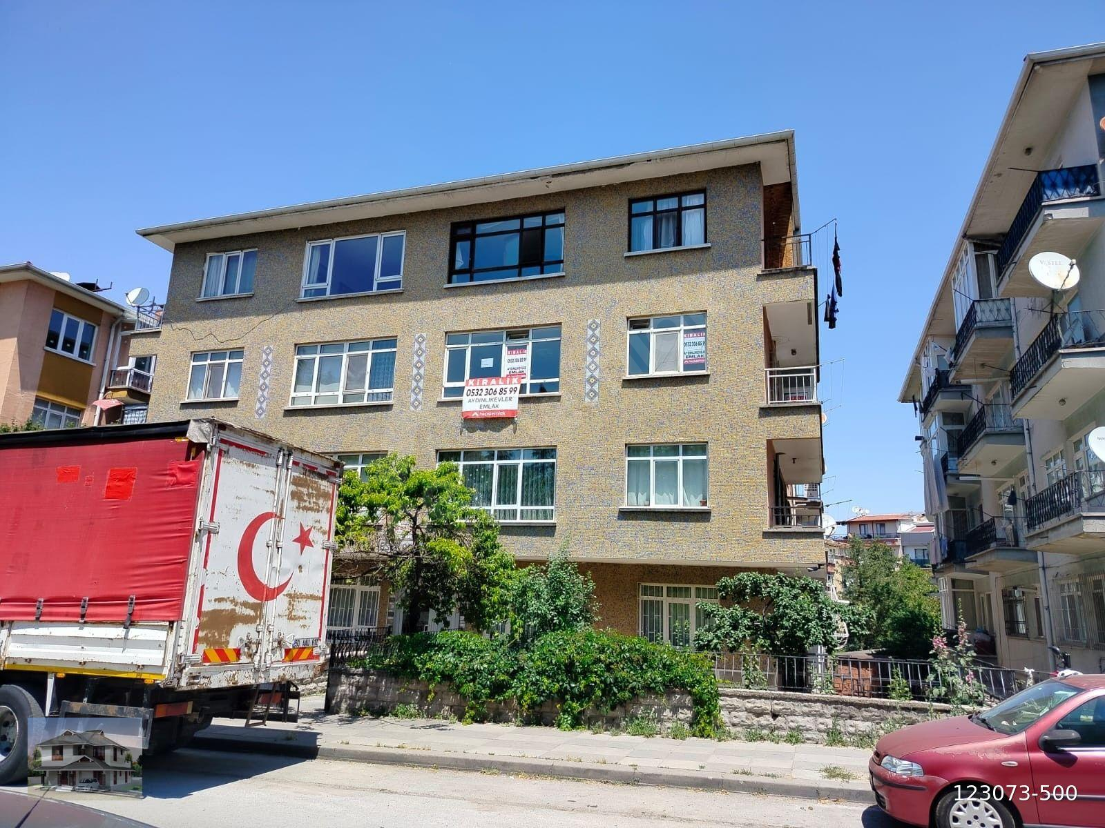 GENÇ EMLAKTAN AYDINLIKEVLERDE 4+1 FULL YAPILI KİRALIK DAİRE