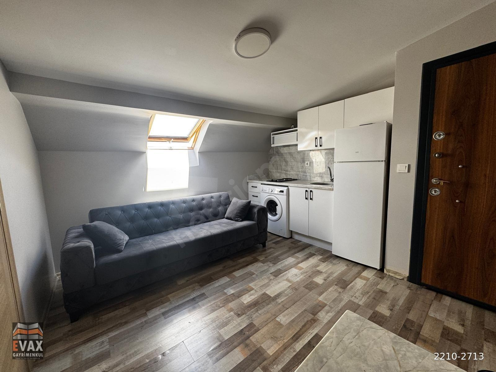 YEDİTEPE ANA KAPI KARŞISI 1+1 EŞYALI FATURALAR DAHİL CATI KATI