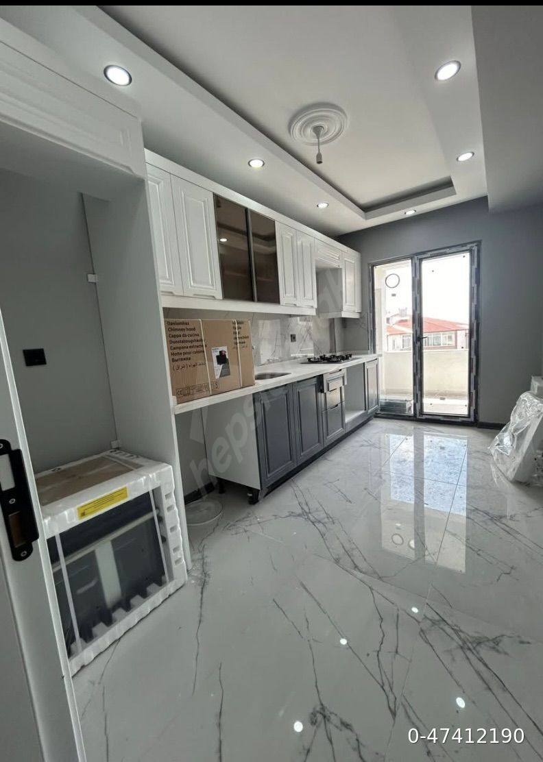 Reşadiye mahallesinde satılık sıfır 2+1 ebeveyn banyolu daire