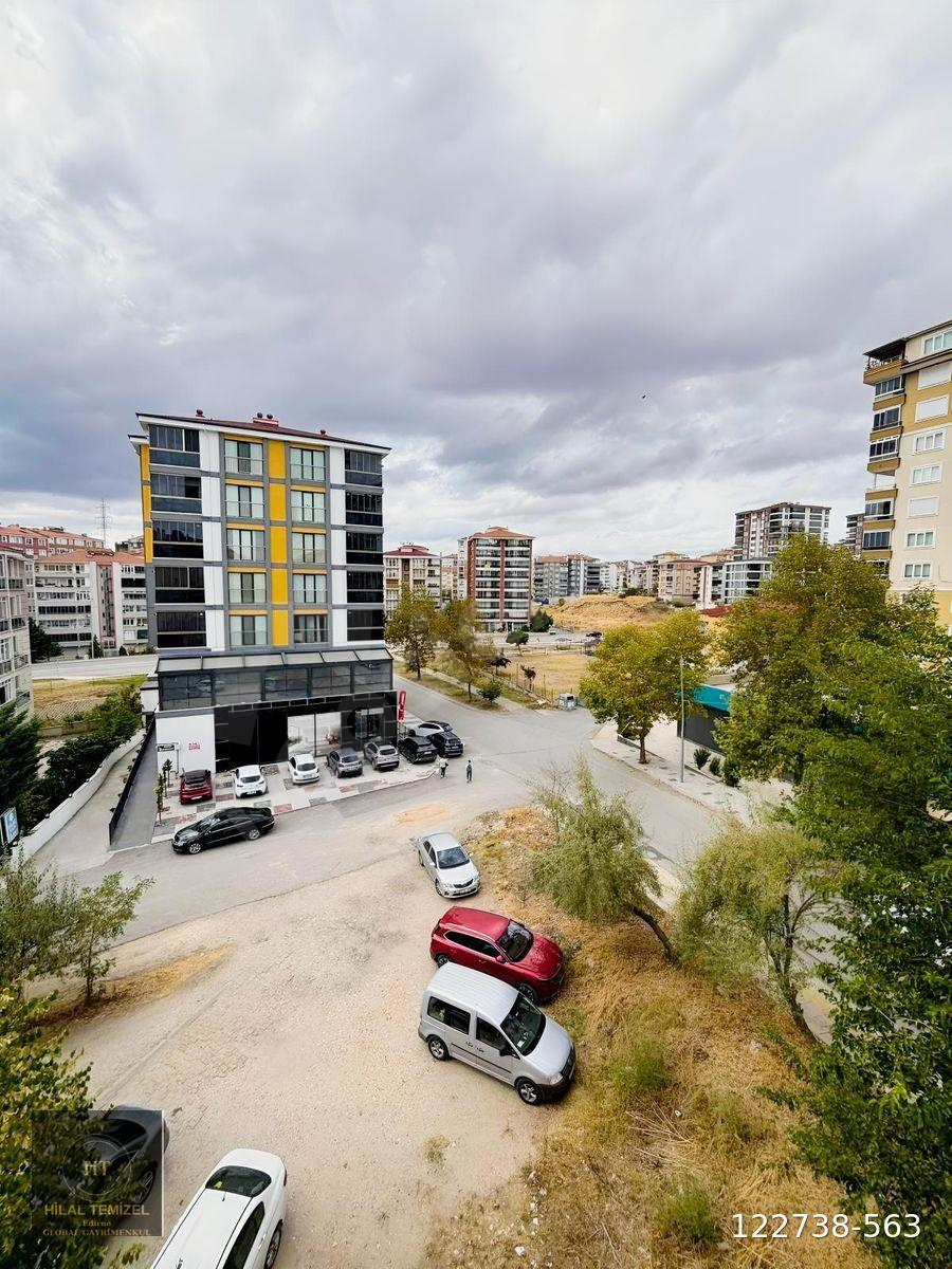 EDİRNE CUMHURİYET MAHALLESİNDE KİRALIK EŞYALI DAİRE
