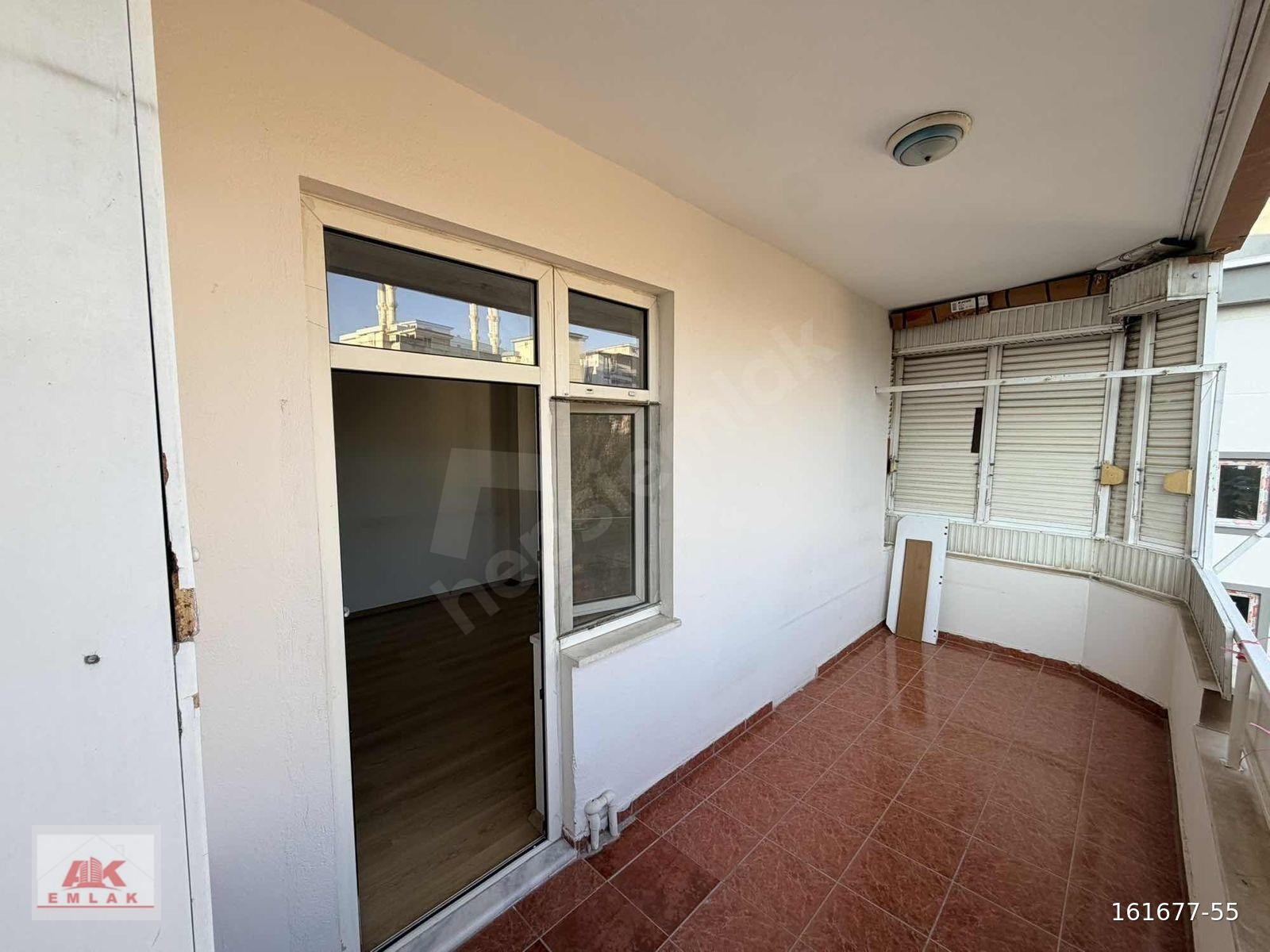 CADDE ÜZERİ GENİŞ 3+1 SATILIK DAİRE
