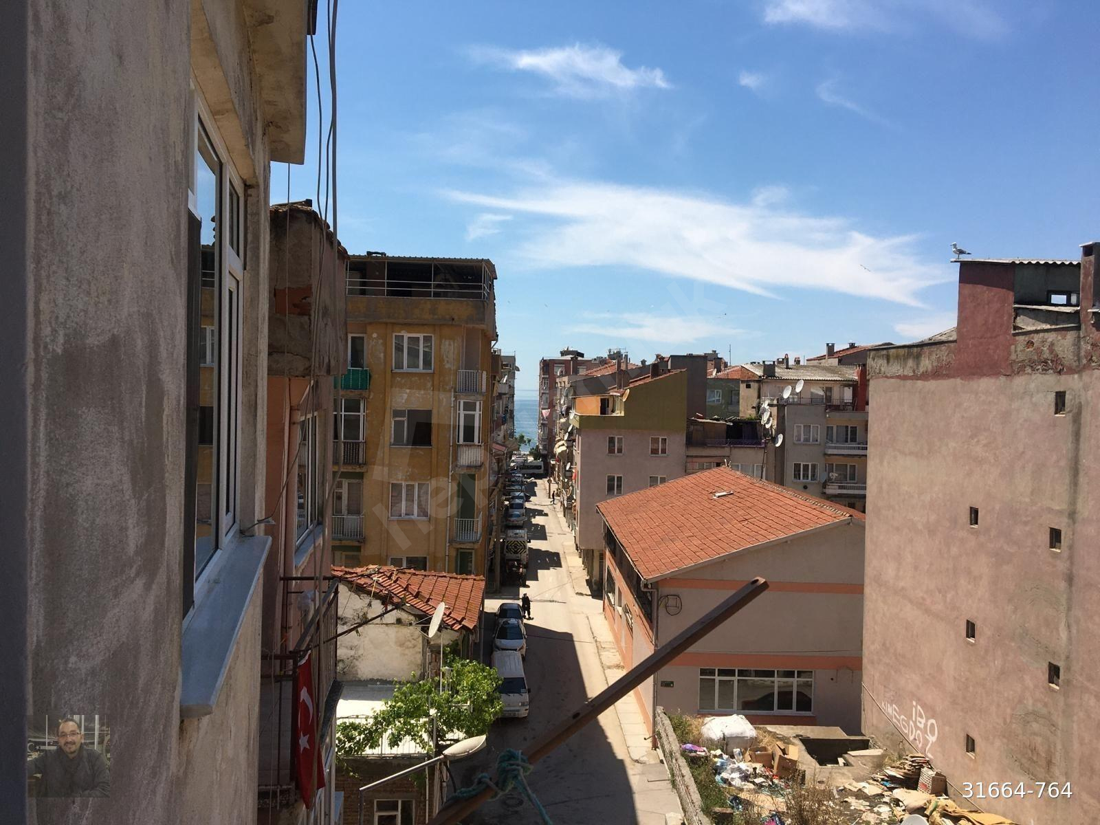 Fatihten 15 bin TL kiracılı eşyalı satılık daire