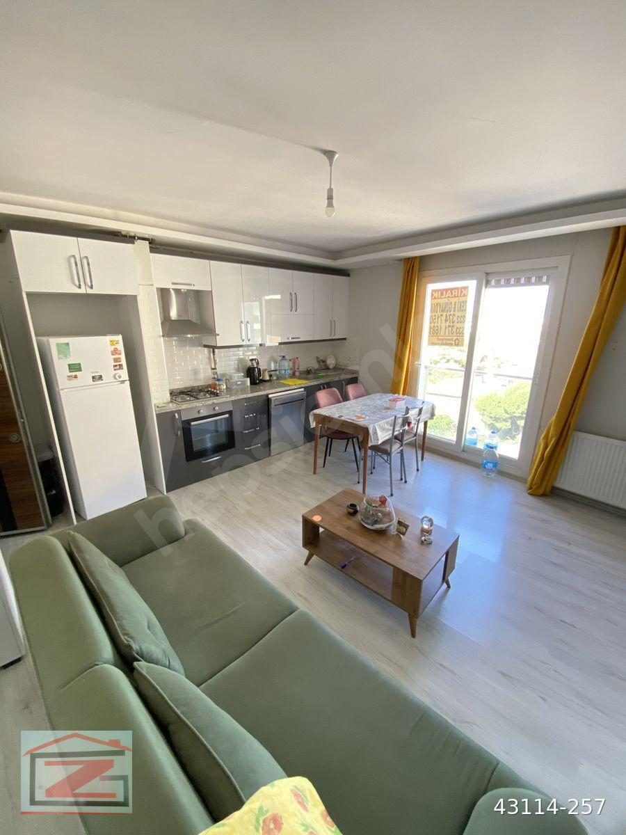 İZMİR BORNOVADA SATILIK 5.400.000 EV EŞYASI İLE BİRLİKTE ARAKAT DAİRE