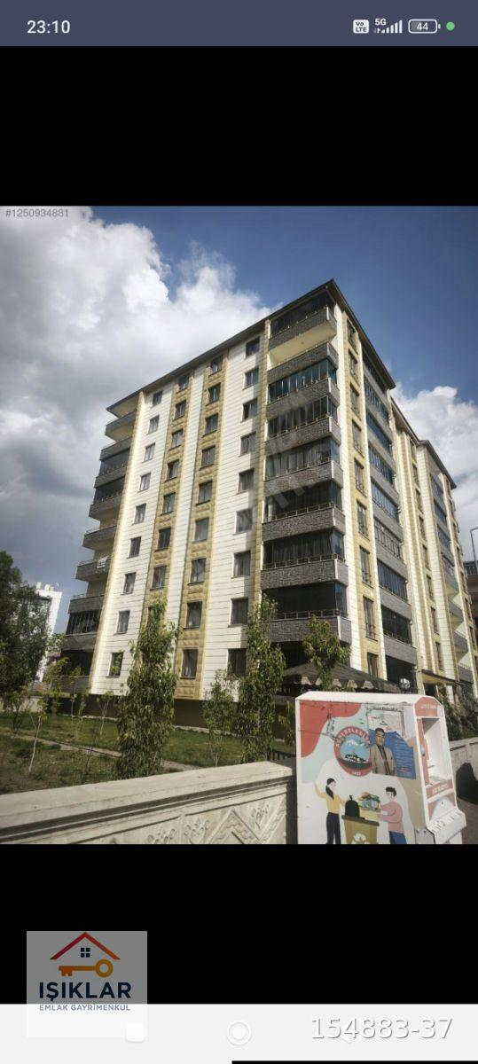 Satılık 4+1 Daire 225m2 full Eşyali Ağrı merkez Fırat mah