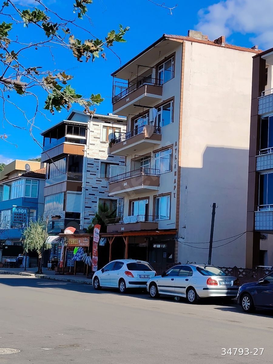 Akkoyun dan Gölcük haliderede sahilde satilik