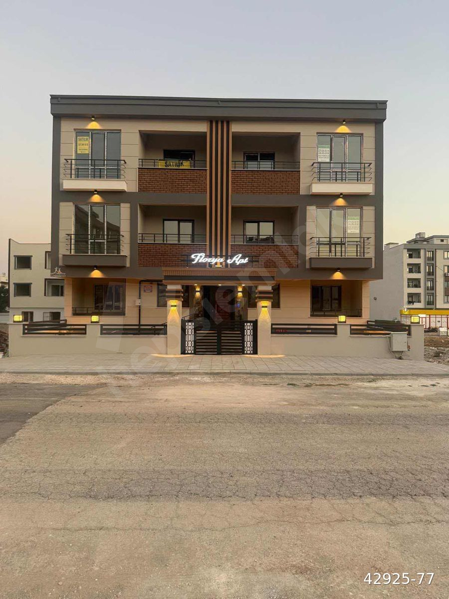 KİLİS ALBAY İBRAHİM MAHALLESİNDE SATILIK SIFIR LÜKS İSKANLI 2+1