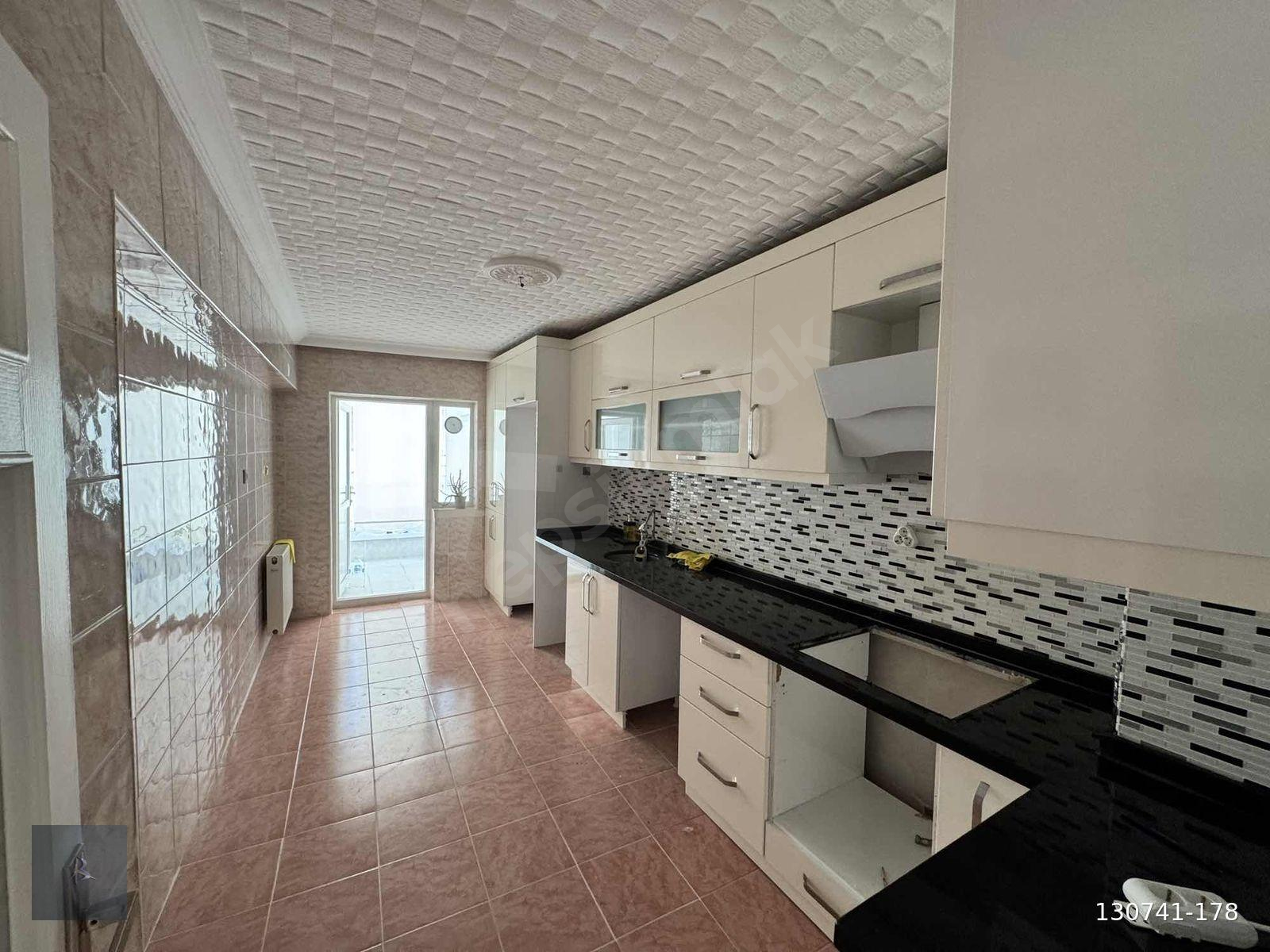 BADE EMLAK İNŞAATTAN SAĞDUYU CADDESİNDE FIRSAT 3+1