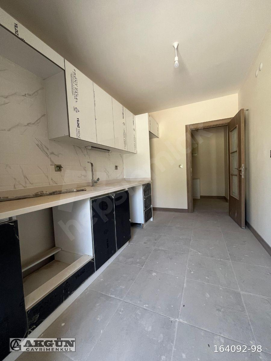 AKGÜNDEN Gop tokide Satılık 2+1 86 m2 Arakat daire