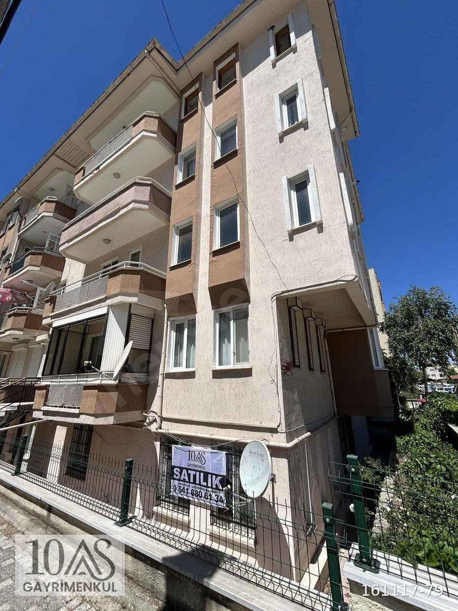 BAHÇELİEVLER MAHALLESİNDE SATILIK 3+1 BODRUM KAT DAİRE